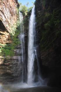 A cachoeira Santa Bárbara, próxima à Riachão, região da Chapada das Mesas - MA